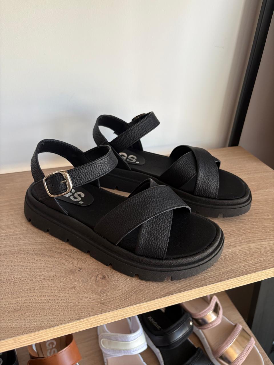 Thumbnail img_01K9D708C1BVY6JNVRTAZZSRYB